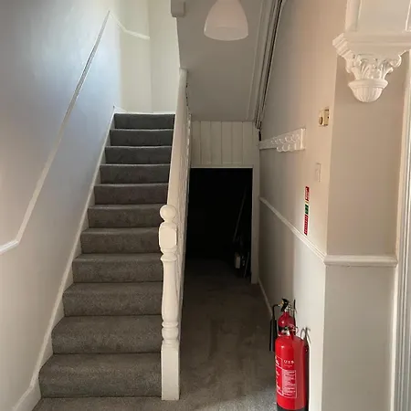 بيت ضيافة Superb Triple Near Croke Park - 4 *