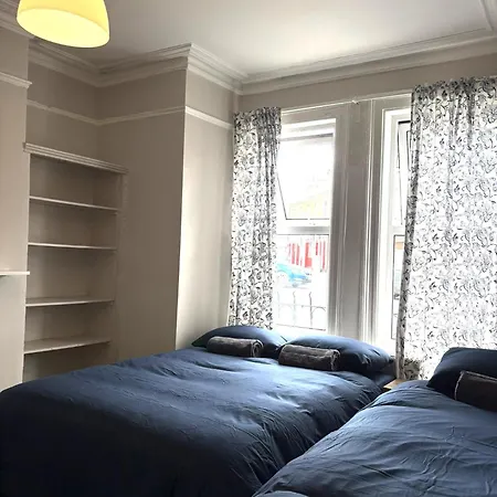 بيت ضيافة Superb Triple Near Croke Park - 4