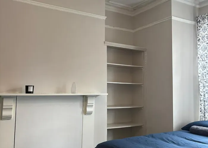 Superb Triple Near Croke Park - 4 * Dublin