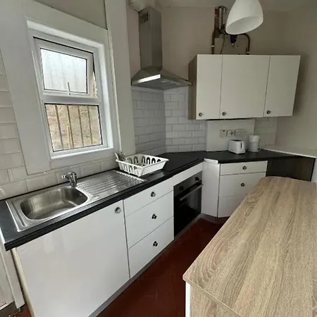 Superb Triple Near Croke Park - 4 Guest house *