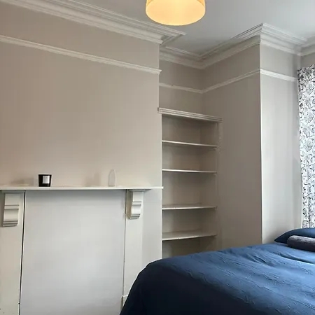 Superb Triple Near Croke Park - 4 * Dublin