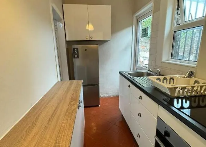 Guest house Superb Triple Near Croke Park - 4