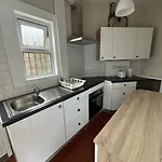 Superb Triple Near Croke Park - 4 Penzion *