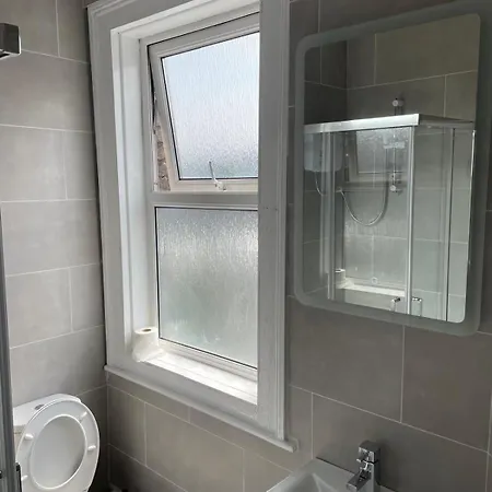 Superb Triple Near Croke Park - 4 * Dublín