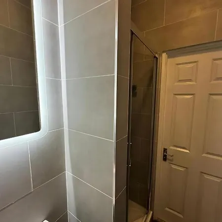 Superb Triple Near Croke Park - 4 Gasthof Dublin