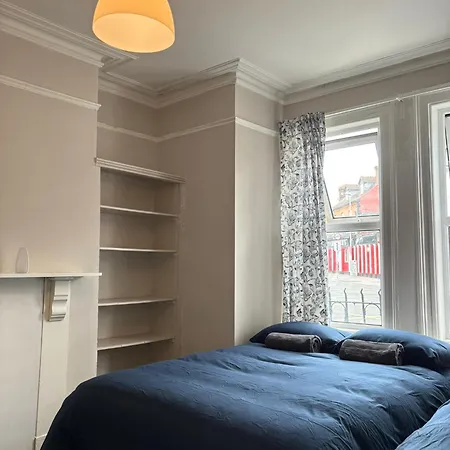 Gasthof Superb Triple Near Croke Park - 4 Dublin