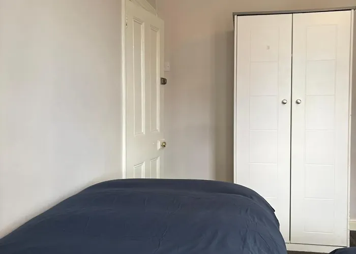 Superb Triple Near Croke Park - 4 Pensionat *